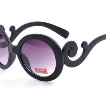 Go-Sunglasses-Matte-Black-Round-Fashion-Sunglasses-Baroque-Swirl-Arms-0