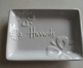 Harrods-Soap-Dish-and-comes-With-A-Free-Bath-Puff-0